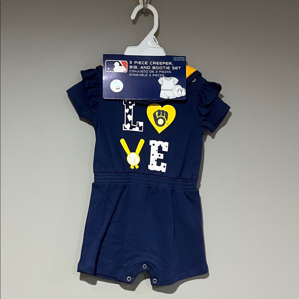 Brewers Creeper, Bib & Booties Set.